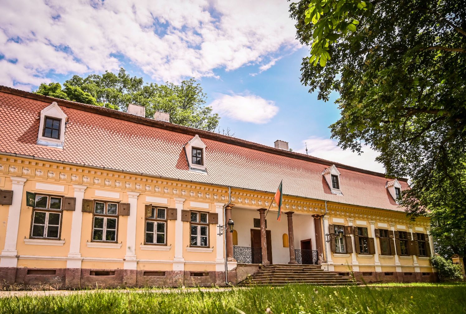 Mikó Castle Romanian Government1