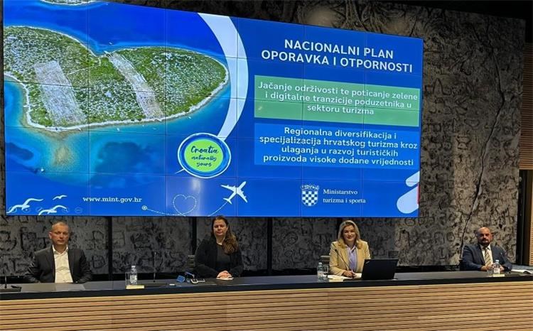 Regional diversification and specialisation of tourism