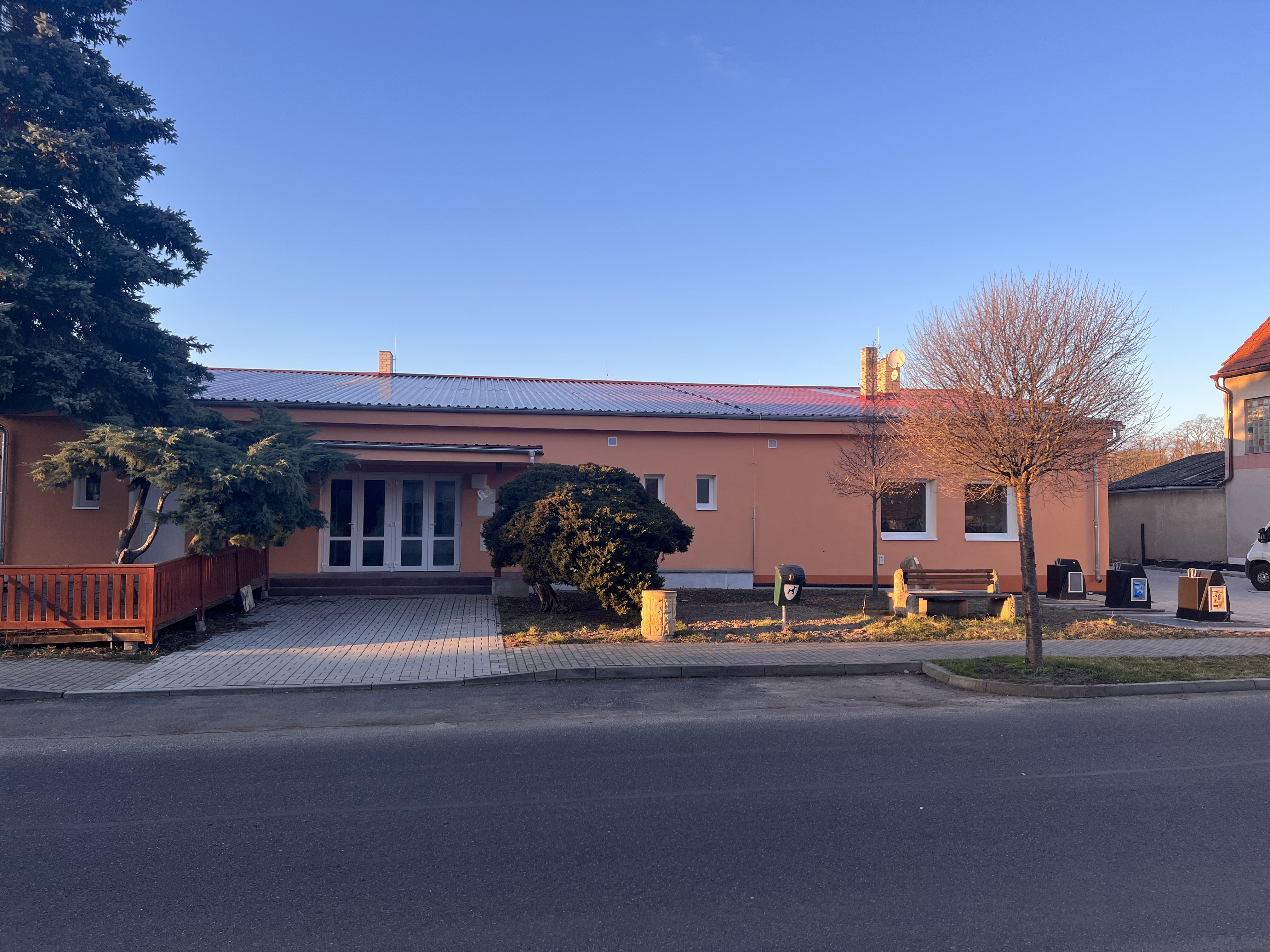 Insulation of the cultural center in the Municipality of Černěves.