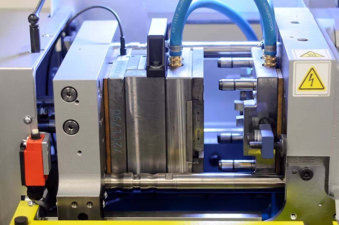 New line for the production of micro products from plastic - MEM Most na Soči