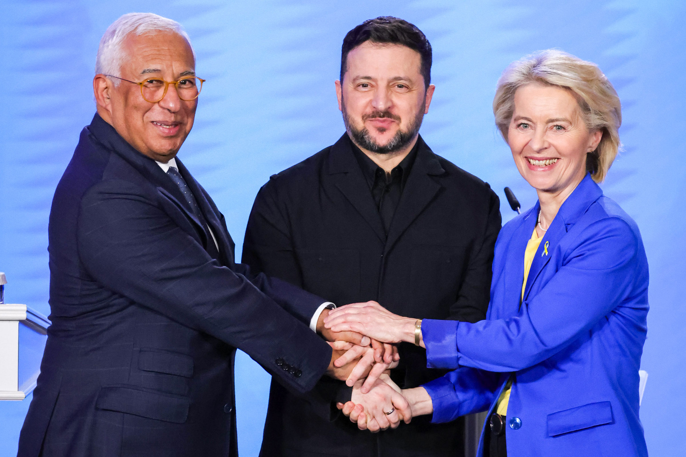 EU approves €90 billion loan for Ukraine and further sanctions against Russia