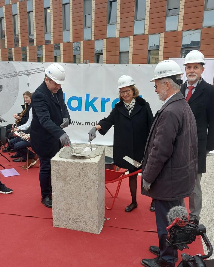 1University of Ljubljana