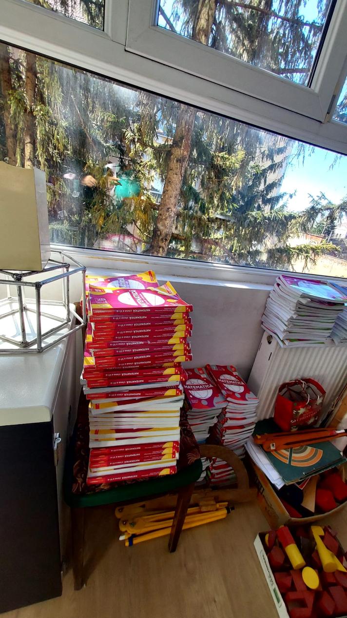 Supporting educational establishments with medium and high risk of dropouts