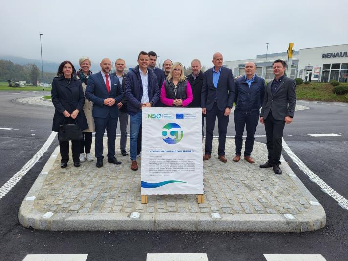 Extension of the Trebnje industrial zone for small businesses with a roundabout on the regional road Trebnje