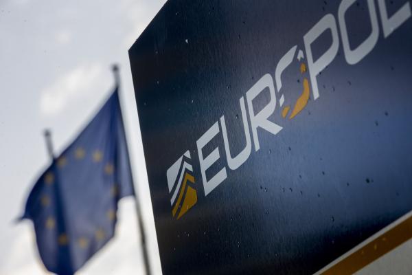Visite de Dimitris Avramopoulos, membre de la CE, à Europol