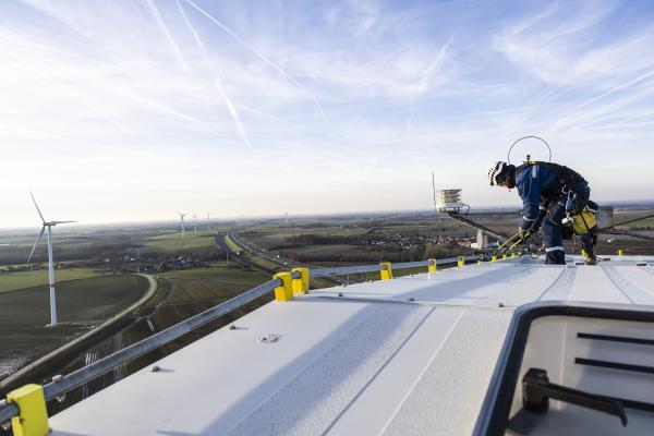 Wind farm maintenance