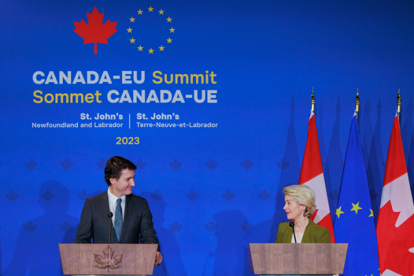 Ursula von der Leyen, Justin Trudeau, from right to left