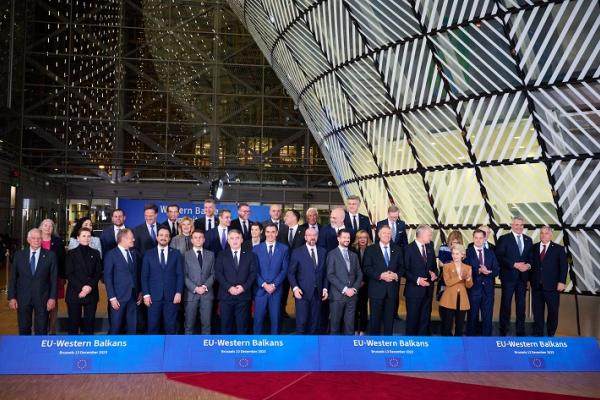 EU-Western Balkans Summit family photo with all leaders